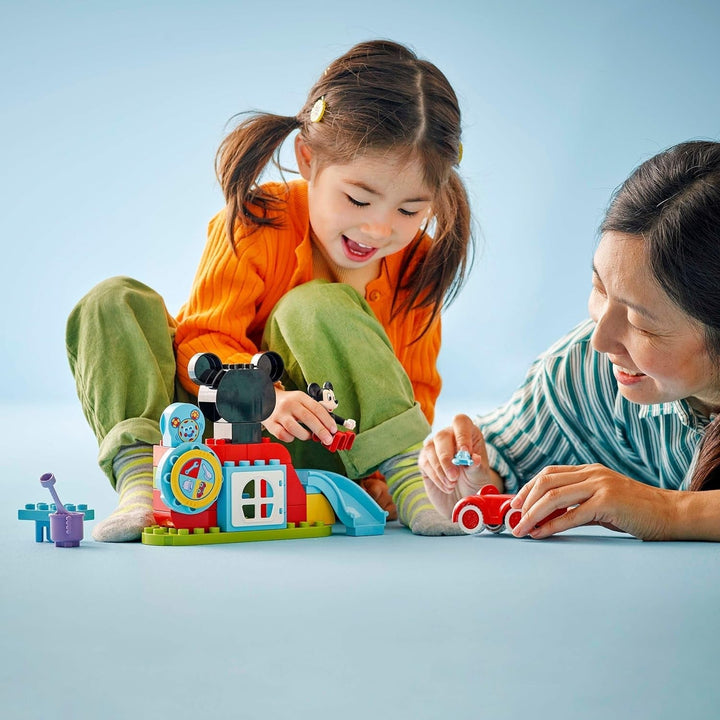 LEGO DUPLO - Disney Mickey's Clubhouse și mașină - jucărie educativă pentru preșcolari - set de construcție cu 2 minifigurine, inclusiv Mickey Mouse și Computer Toodles - idee de cadou pentru băieți și fete de la 2 ani 10454 Seturi de constructie Besuche den LEGO-Store