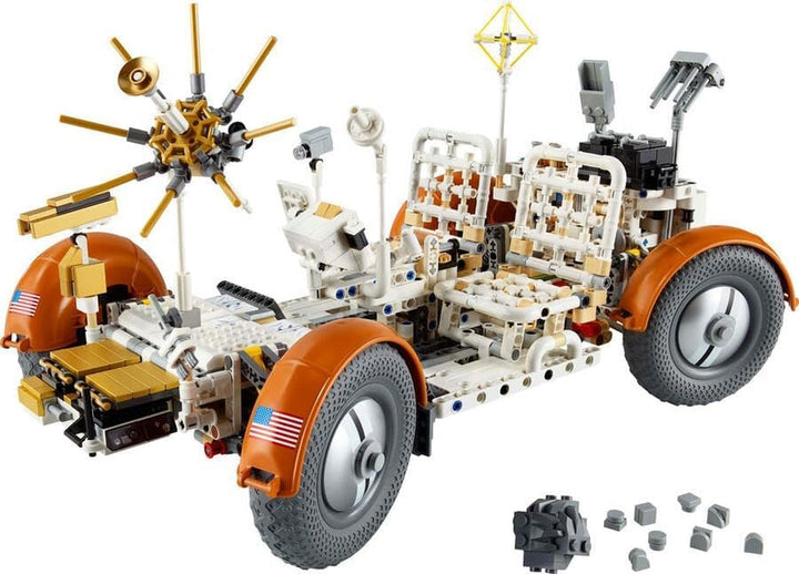 LEGO Technic NASA Apollo Lunar Roving Vehicle (LRV), Model de rover lunar pentru adulți, obiect de colecție spațială pentru pasionații de știință, jucărie de construcție, model de vehicul spațial 42182 Seturi de constructie Besuche den LEGO-Store