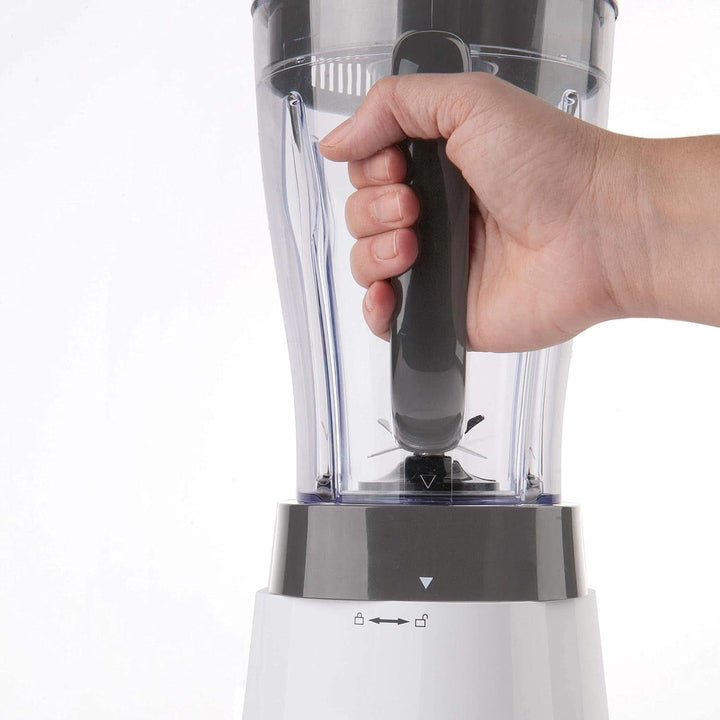 BLACK+DECKER Standmixer | 500W | 2 Geschwindigkeiten | Pulse-Funktion | Glaskrug | 1,5L | Edelstahlmesser Mit 4 Klingen | Herausnehmbar Und Leicht Zu Reinigen | Weiß Und Grau Bucatarie Naty Shop