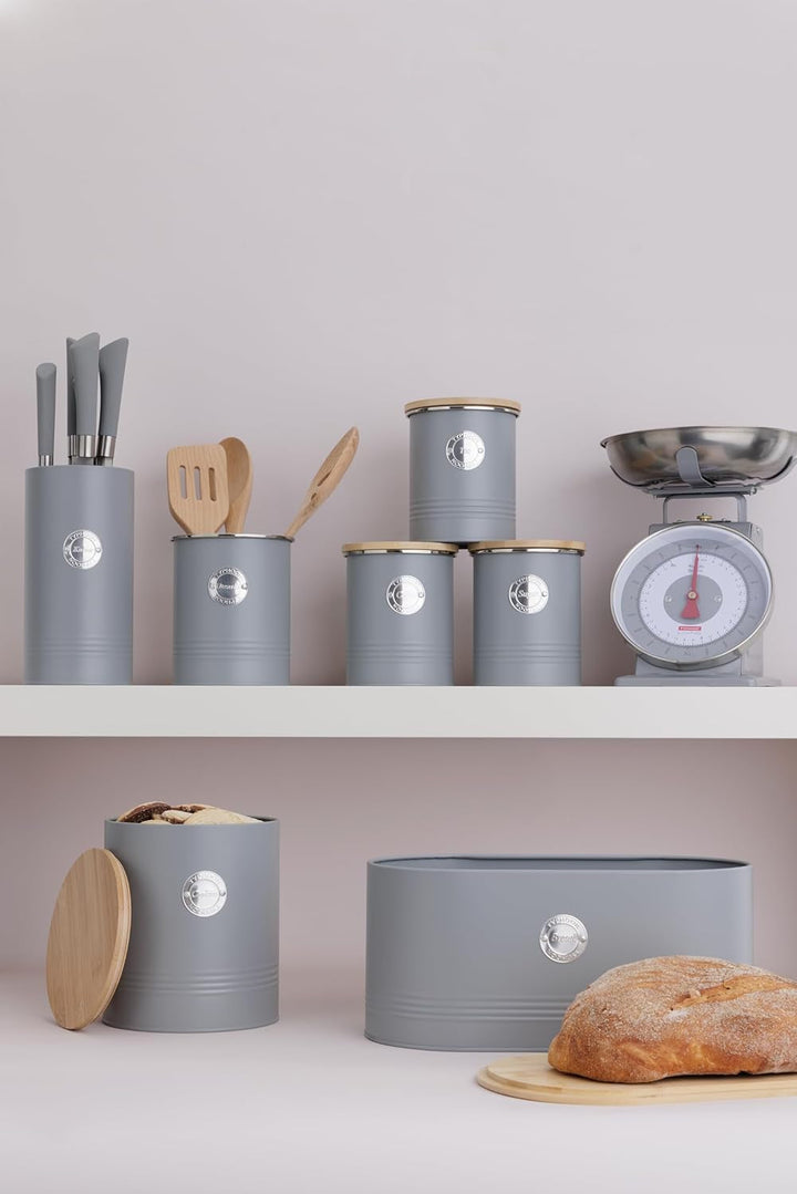 LIVING collection, borcan pentru biscuiți cu capac | gri pastel | cutie de depozitare de 3,4 L pentru biscuiți | borcan pentru biscuiți din oțel cu capac | borcane de depozitare etanșe din bambus cu capac Cutii depozitare alimente Naty Shop