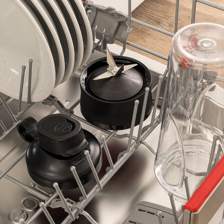 Bosch Mini-Standmixer Vitapower Serie 2 MMB2111S, Highspeed-Mixer, Bis Zu 40.000 Rpm, Tritan Togo-Flasche 0,6 L, Trinkdeckel, Bruchsicher,Spülmasch.Geeignete Teile, 450W, Silber/Schwarz Bucatarie Naty Shop