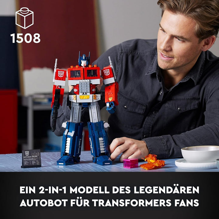 LEGO 10302 Icons Optimus Prime Set, 2In1 Robot Figura și camion Model, Transformers Toy Model Kit pentru adulți, Ziua de naștere sau Crăciun cadou pentru bărbați, femei, ea și el Seturi de constructie Besuche den LEGO-Store