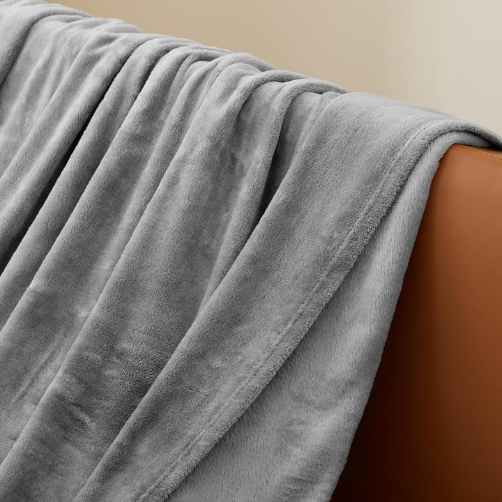 Aisbo Cuddly Blanket Fluffy Blanket Grey - Fleece Blanket 150X200 Cm XL Warm Sofa Blanket, Cosy Living Blanket Light Grey Soft As Living Room Blanket Couch Blanket For Winter Paturi si Cuverturi Besuche den Aisbo-Store