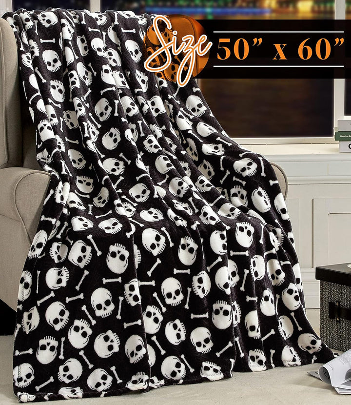 Elegant Comfort Pătură ușoară cu motive de Halloween, moale, confortabilă și plușată, perfectă pentru relaxare în acest sezon înfricoșător, 127 X 152,4 cm, Skull and Bones Paturi si Cuverturi Elegant Comfort