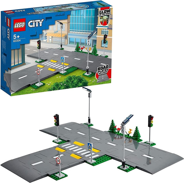 LEGO City Intersecție rutieră cu semafoare, set de construcție cu cărămizi care strălucesc în întuneric 60304 Seturi de constructie Besuche den LEGO-Store Singur