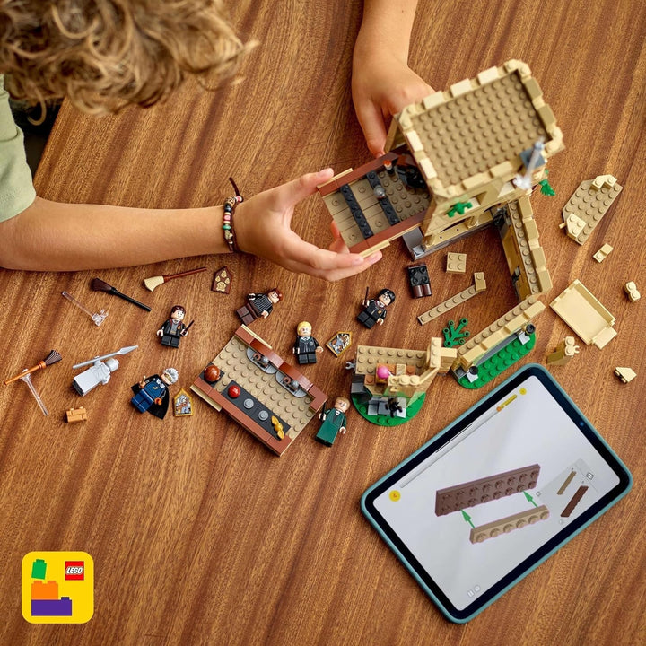 Castelul Hogwarts LEGO Harry Potter: Lecții de zbor, set de joacă de aventură cu 6 minifigurine de colecționat, inclusiv Draco Malfoy și profesorul Mcgonagall, set de joacă de rol pentru băieți și fete de la 9 ani 76447 Seturi de constructie Besuche den LEGO-Store