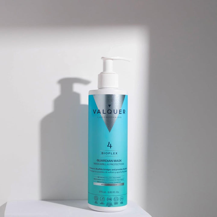 Valquer Bioplex No. 4 Mască de păr hidratantă intensivă pentru toate tipurile de păr. Repară și protejează părul deteriorat, uscat și vopsit. Vegană. 275 ml Masca de par Naty Shop